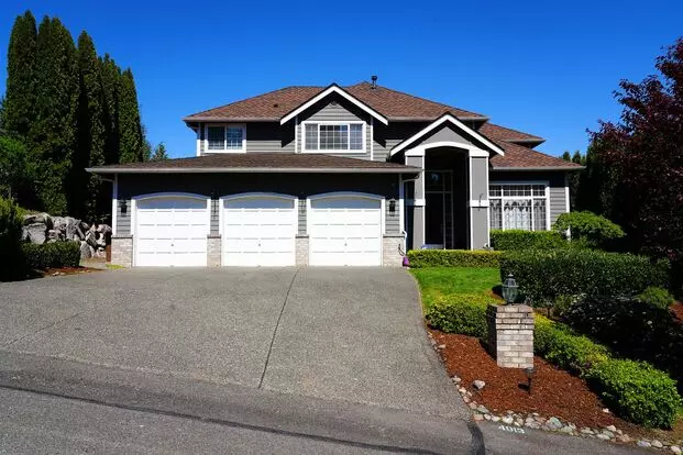 Lovely 4 Bedroom 2.5 Bath Home + Office Space With Spectacular Views! Apartment for rent in Tacoma, WA Lovely 4 Bedroom 2.5 Bath Home + Office Space With Spectacular Views! Apartment for rent in Tacoma, WA