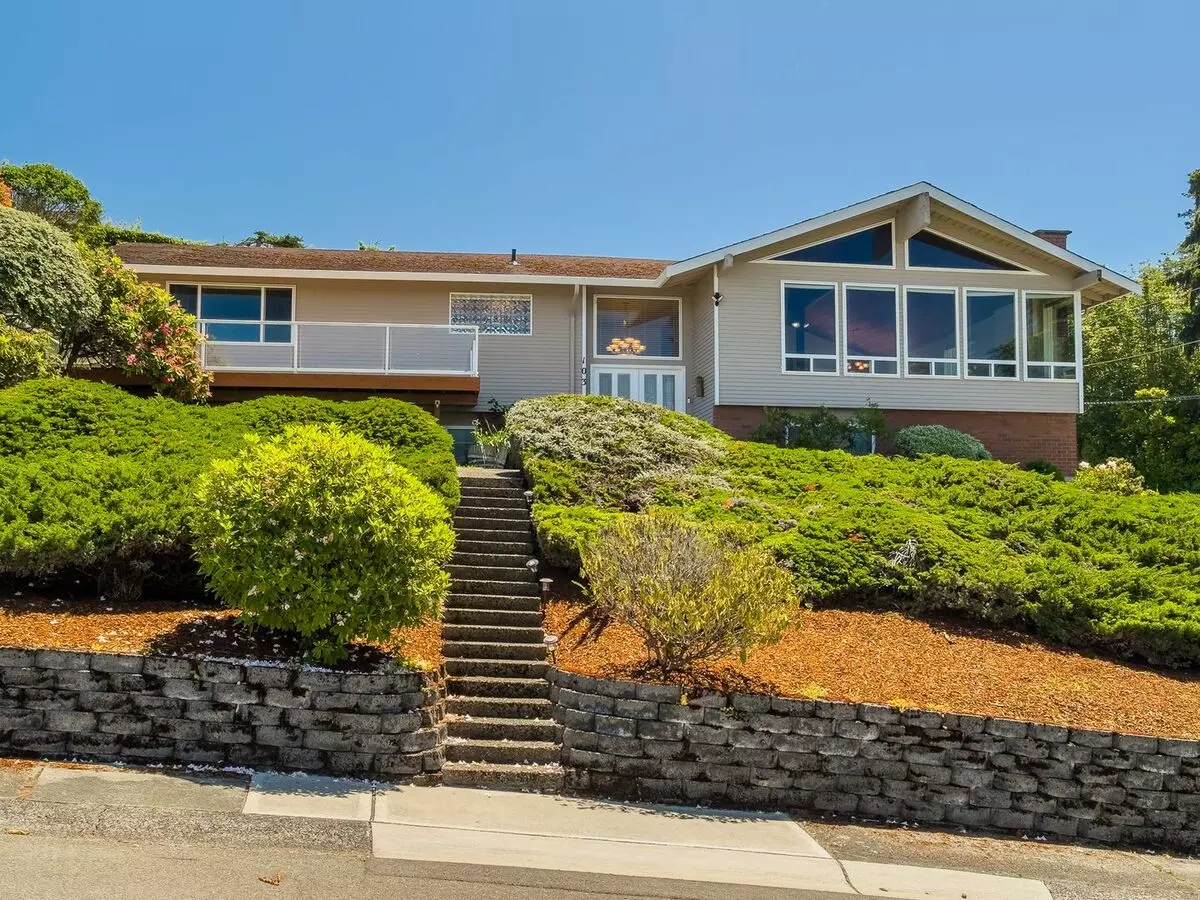 Stunning Redondo Home With Puget Sound View! House for rent in Federal Way, WA