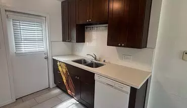 5 of 12 Charming And Bright 2 Bed 1 Bath In Point Loma Apartment for rent in San Diego, CA