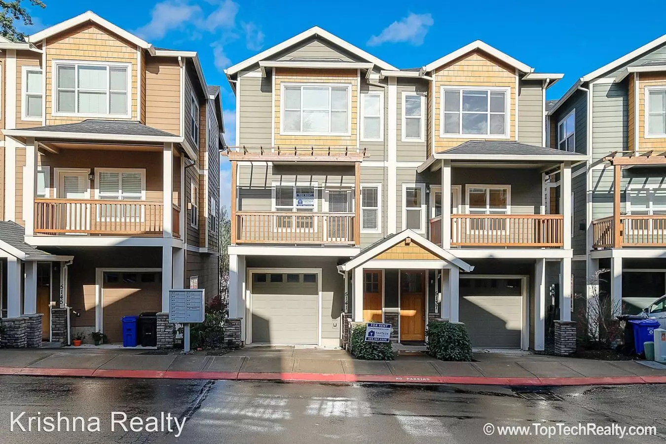 Duplex-style Condo With Great Views Of West Hills*dual Primary Bedrms+bonus Rm*gasfp*hardwoods*water, Sewer And Trash Included!* House for rent in Portland, OR