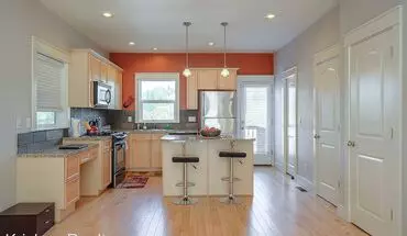 5 of 22 Duplex-style Condo With Great Views Of West Hills*dual Primary Bedrms+bonus Rm*gasfp*hardwoods*water, Sewer And Trash Included!* House for rent in Portland, OR
