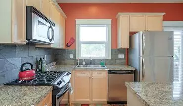 2 of 22 Duplex-style Condo With Great Views Of West Hills*dual Primary Bedrms+bonus Rm*gasfp*hardwoods*water, Sewer And Trash Included!* House for rent in Portland, OR