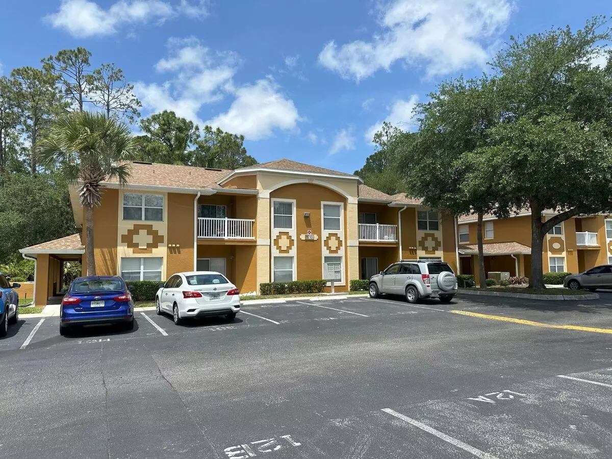Get To The Pointe! Palm Pointe Condominium House for rent in Bunnell, FL