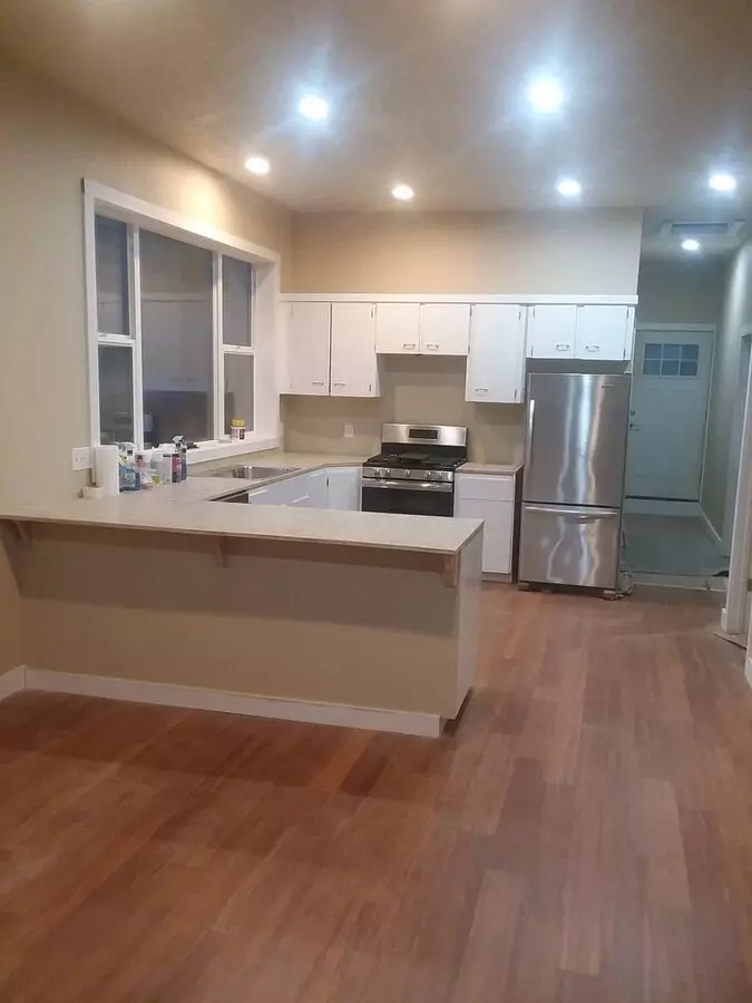 Se Portland - Remodel - Next To Reed College House for rent in Portland, OR