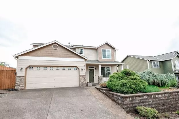 Welcome To This Stunning Two-story Home Located In The Beautiful City Of Camas, Wa! Apartment for rent in Camas, WA