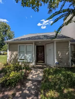 220 St Andrews Apartment for rent in Chapel Hill, NC