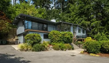 4 of 42 Stunning 4 Bed Home With Lake Sammamish Views! Available Now! House for rent in Bellevue, WA