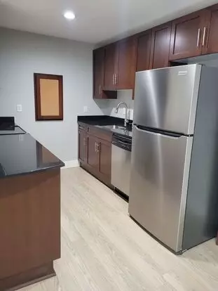 Off Market-updated 1 Bed Condo Near New Light-rail Station-w/s/t Included-pet Ok! Apartment for rent in Mountlake Terrace, WA