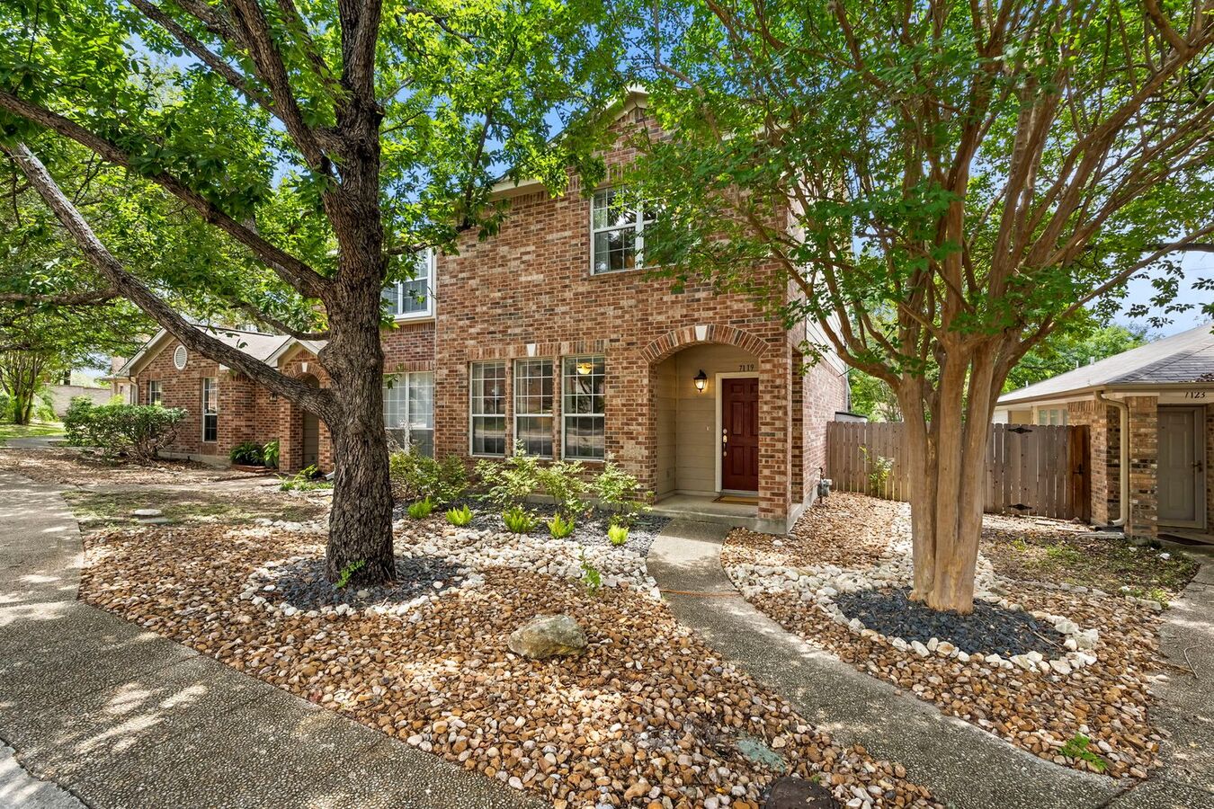 Stylish Townhome Living In Oak Creek Apartments San Antonio, TX