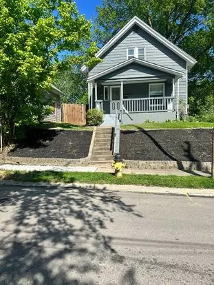 Great Newly Remodeled 3 Bed In Madisonville.!!! Apartment for rent in Cincinnati, OH