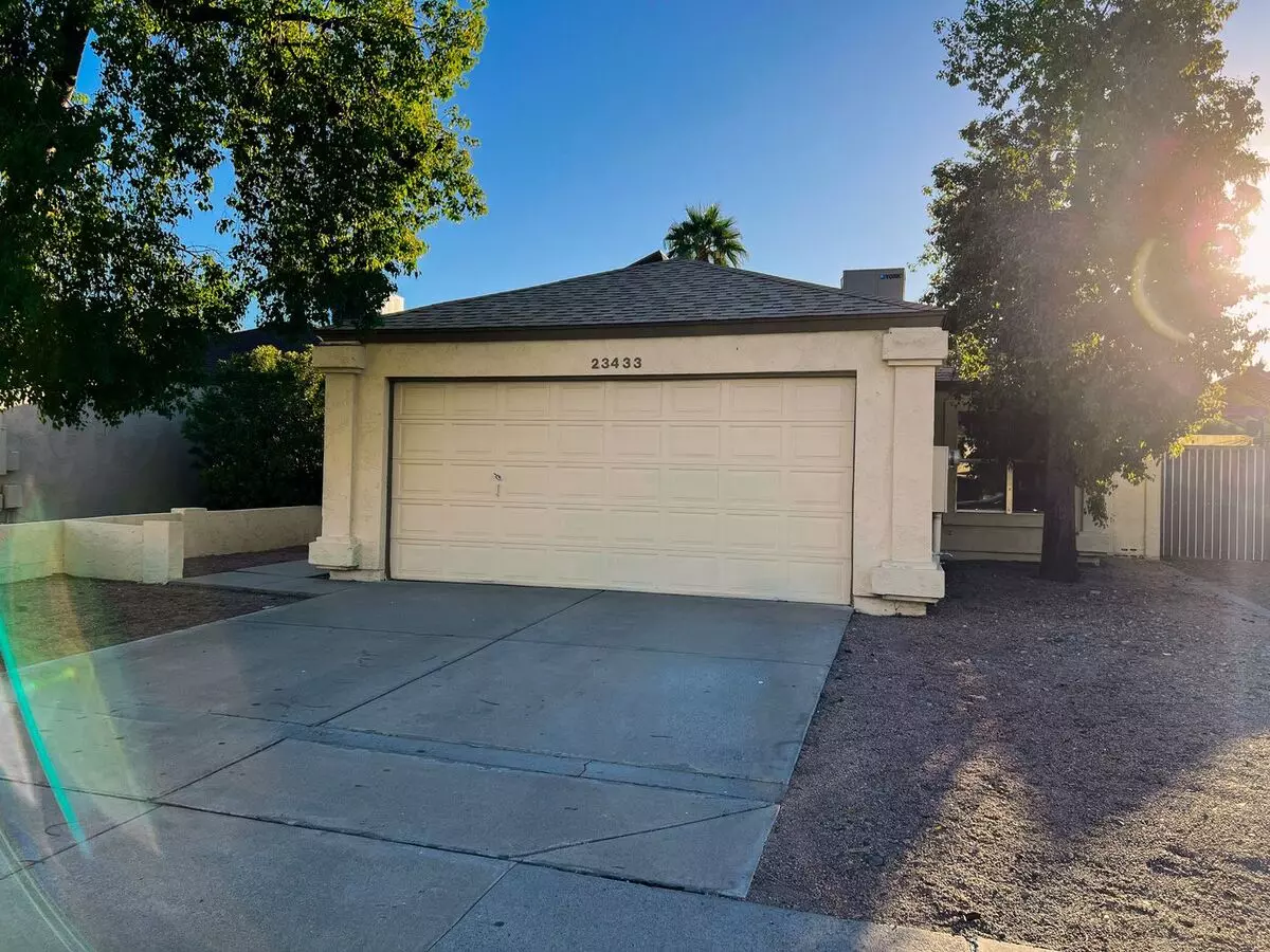39th Ave/ W Pinnacle Peak Rd House for rent in Glendale, AZ