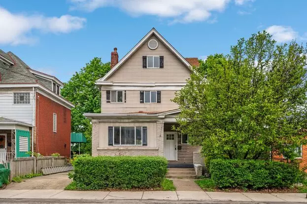 5 Bed 2 Bath - Great Brookline Location. Central Air, Laundry, Updated. Apartment for rent in Pittsburgh, PA 5 Bed 2 Bath - Great Brookline Location. Central Air, Laundry, Updated. Apartment for rent in Pittsburgh, PA