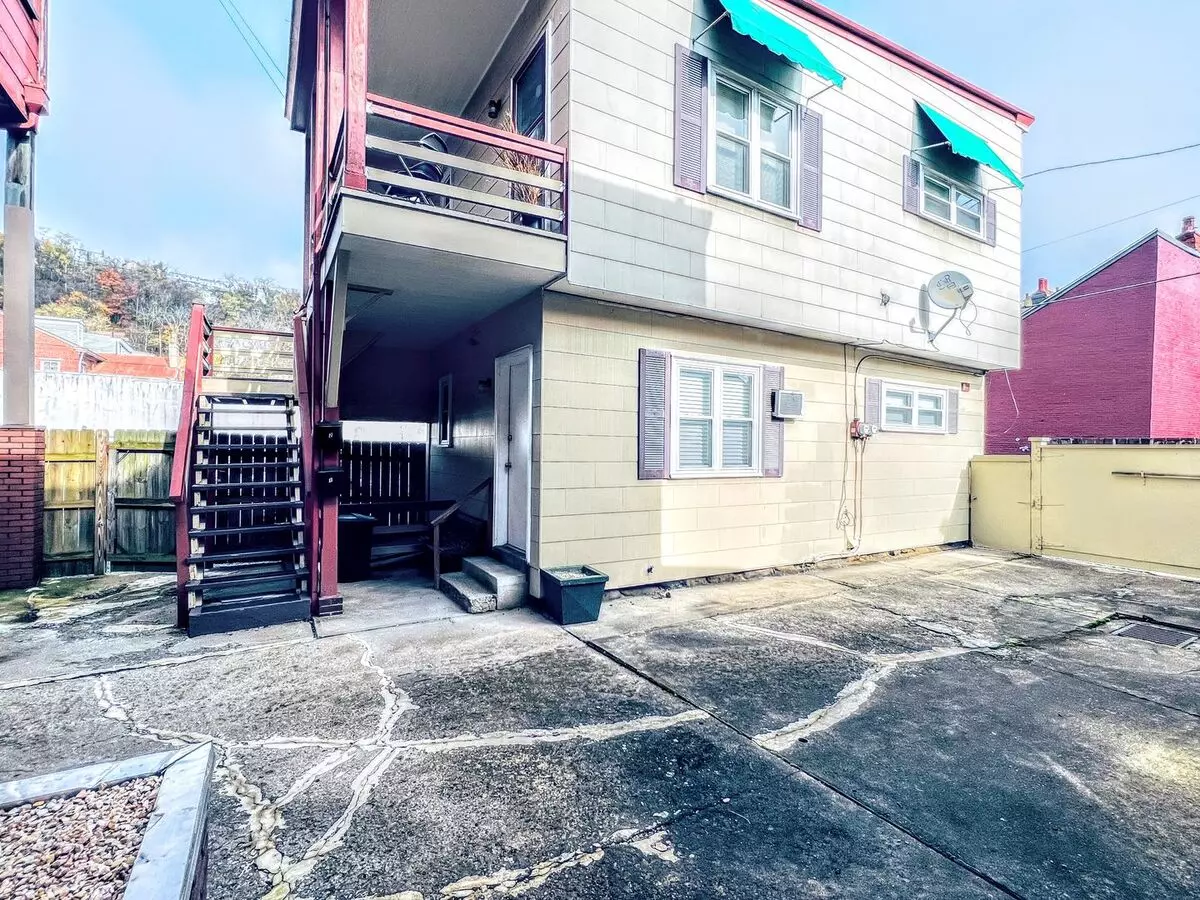 921 Moneta Way Apartment for rent in Pittsburgh, PA