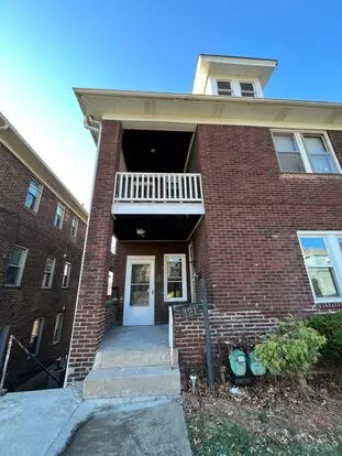 121 West Virginia Apartment for rent in Munhall, PA
