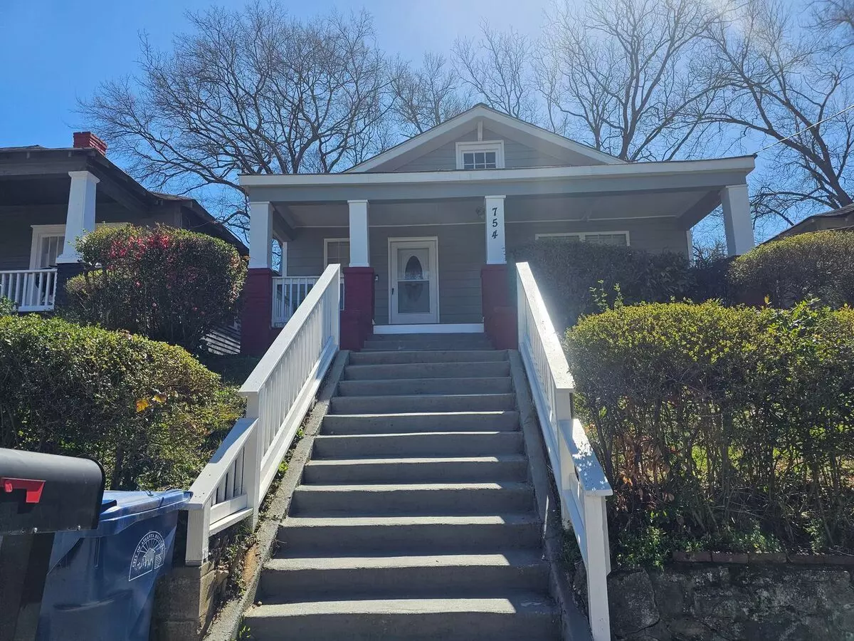 2 Bed 1 Bath Move In Special!!! House for rent in Atlanta, GA