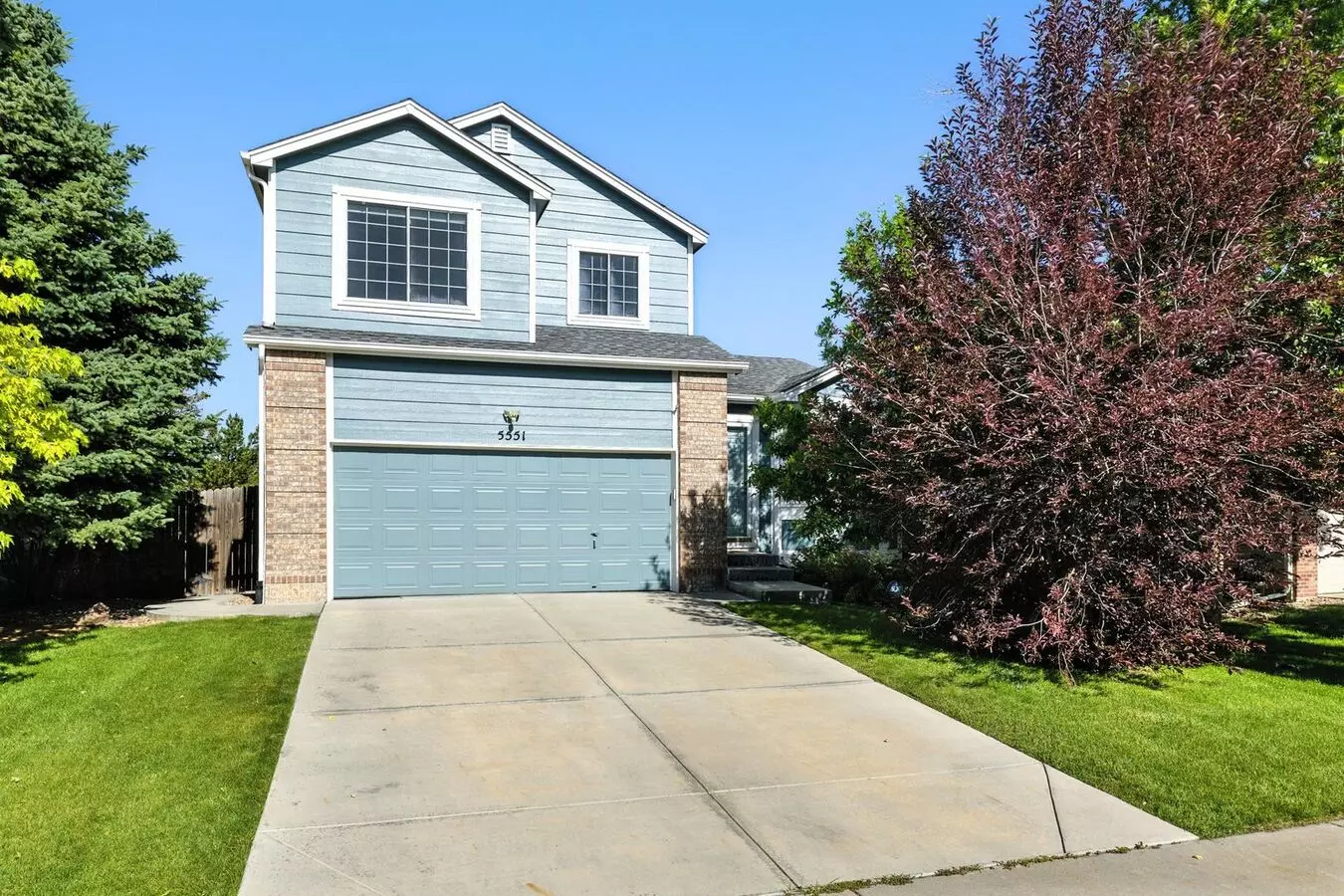 Beautiful, Well-maintained 4 Bed/4 Bath Home In Desirable Saddle Rock Ridge Community Available For Immediate Move-in! Cherry Creek Schools! Minutes To Southlands Malls, E470 And Arapahoe Rd. House for rent in Aurora, CO