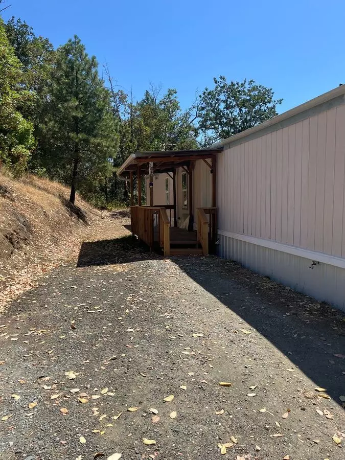 1267 Yokum Rd House for rent in Riddle, OR