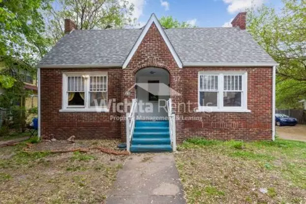 317 N. Estelle Apartment for rent in Wichita, KS