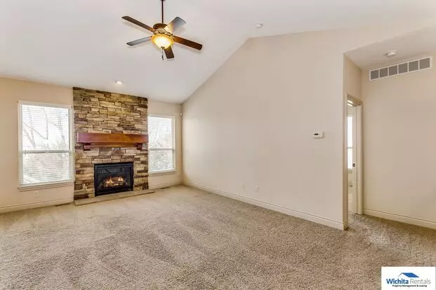 1623-1625 Chapel Hl Apartment for rent in Wichita, KS 1623-1625 Chapel Hl Apartment for rent in Wichita, KS
