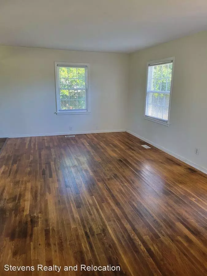 Charming 2br 1ba Home! Available Now! House for rent in Raleigh, NC