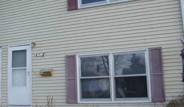 2 of 12 4517-4519 12th St Apartment for rent in Rock Island, IL