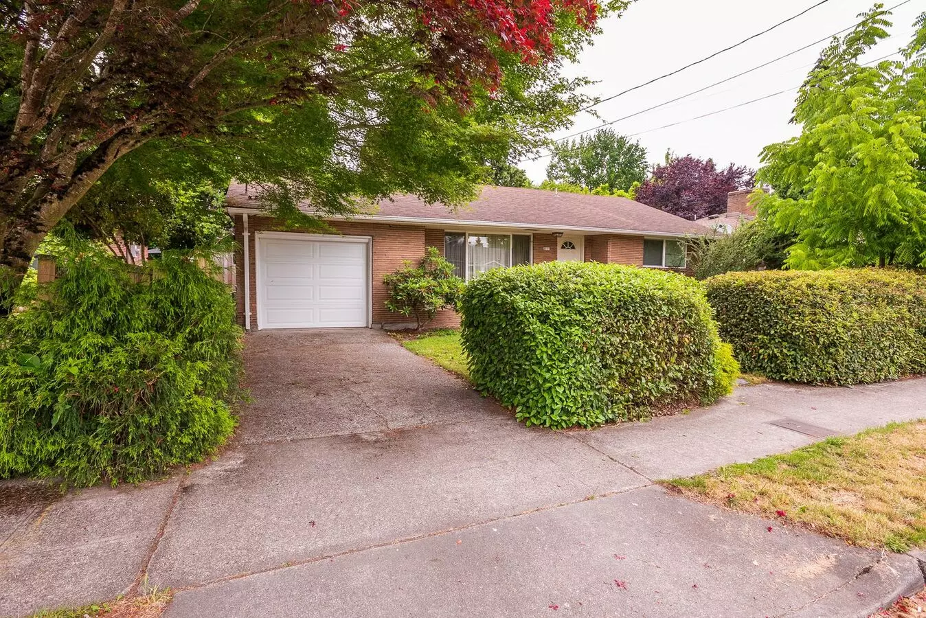 8045 20th Ave NE House for rent in Seattle, WA