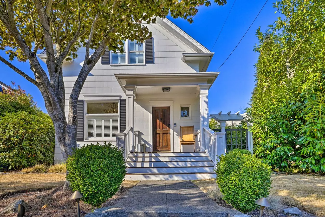 Top Of The Hill Stunning Craftsman Walking To Everything House for rent in Seattle, WA