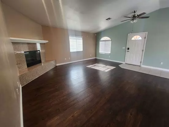 ***$100 Off 1st Month Rent*** 3 Bedroom 2 Bath Home Ready For Move In Apartment for rent in Twentynine Palms, CA ***$100 Off 1st Month Rent*** 3 Bedroom 2 Bath Home Ready For Move In Apartment for rent in Twentynine Palms, CA