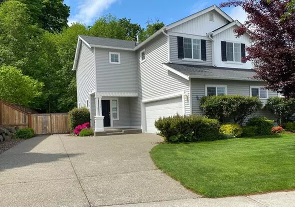 Dupont Home With Greenspace Views, Fenced Back Yard. Apartment for rent in Dupont, WA