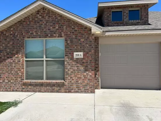 3 Bed 2 Bath Duplex Available 9/10! Apartment for rent in Lubbock, TX