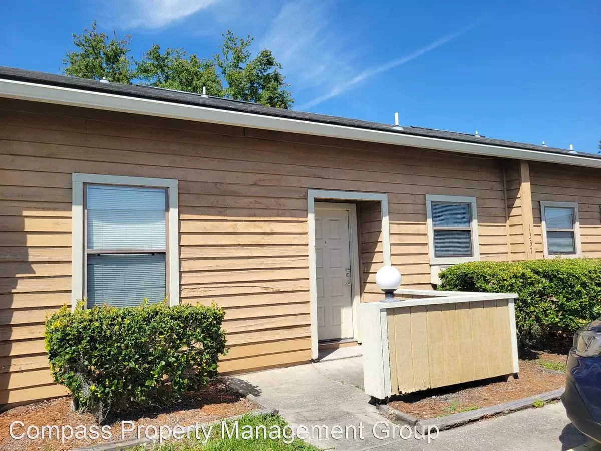 $1250 - 2/2 - Jefferson Square Has Received A New Fresh Look. House for rent in Orange Park, FL