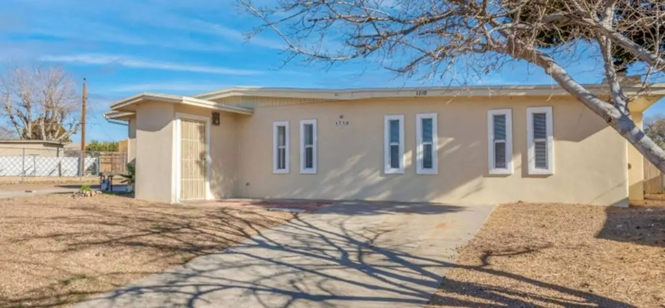 1710 Betty Cir - Elegant 4-bedroom Home With Office/flex Room And Solar In A Desirable Location! House for rent in Las Cruces, NM