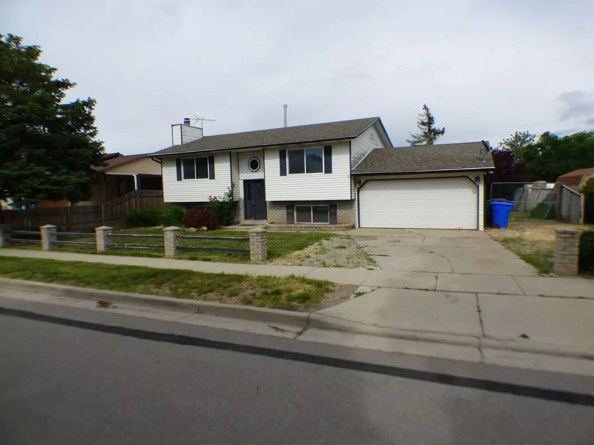 Great 4 Bed 2 Bath Home In West Jordan House for rent in West Jordan, UT