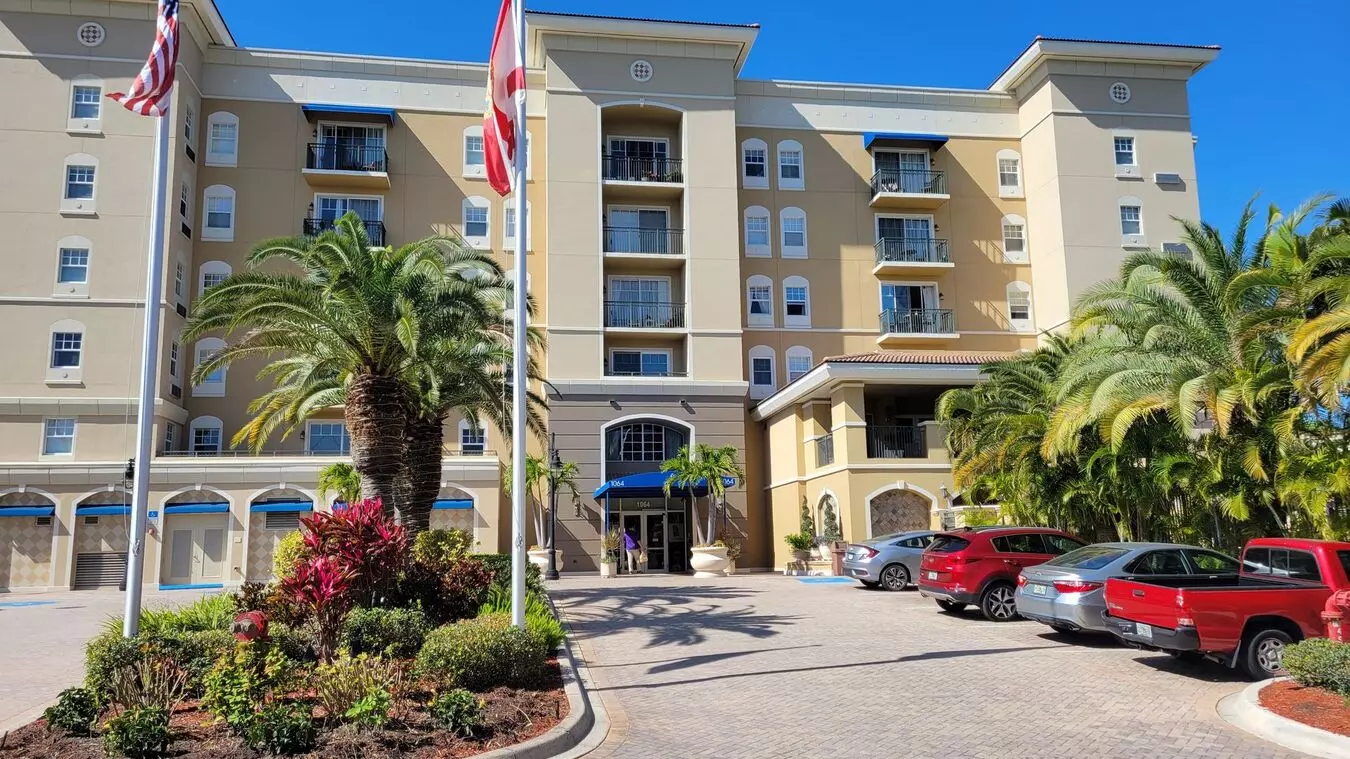 Broadway Promenade Annual Unfurnished 2/2 Condo. House for rent in Sarasota, FL