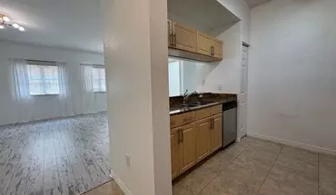3 of 45 Broadway Promenade Annual Unfurnished 2/2 Condo. House for rent in Sarasota, FL