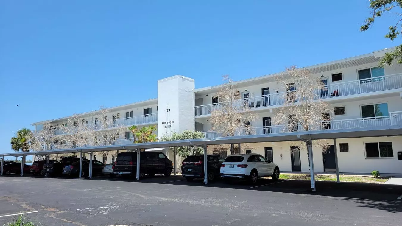 Back On The Market-annual Unfurnished Top Floor Bay Front 2/2 Condo With Full Views Of Sarasota Bay House for rent in Sarasota, FL