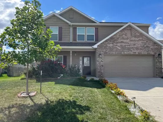 2 Story, Spacious Lafayette Home With Den, Fenced Backyard & Upstairs Bonus Room Apartment for rent in Lafayette, IN