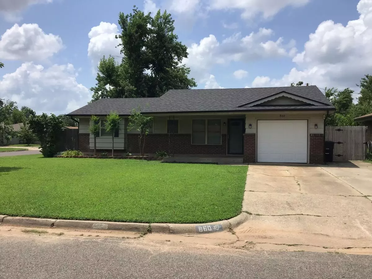 3 Bedroom, 1 1/2 Baths And A 1 Car Garage For Rent In Moore Near 12th Street And Santa Fe! Gorgeous Remodel With Everything Top Notch! House for rent in Moore, OK