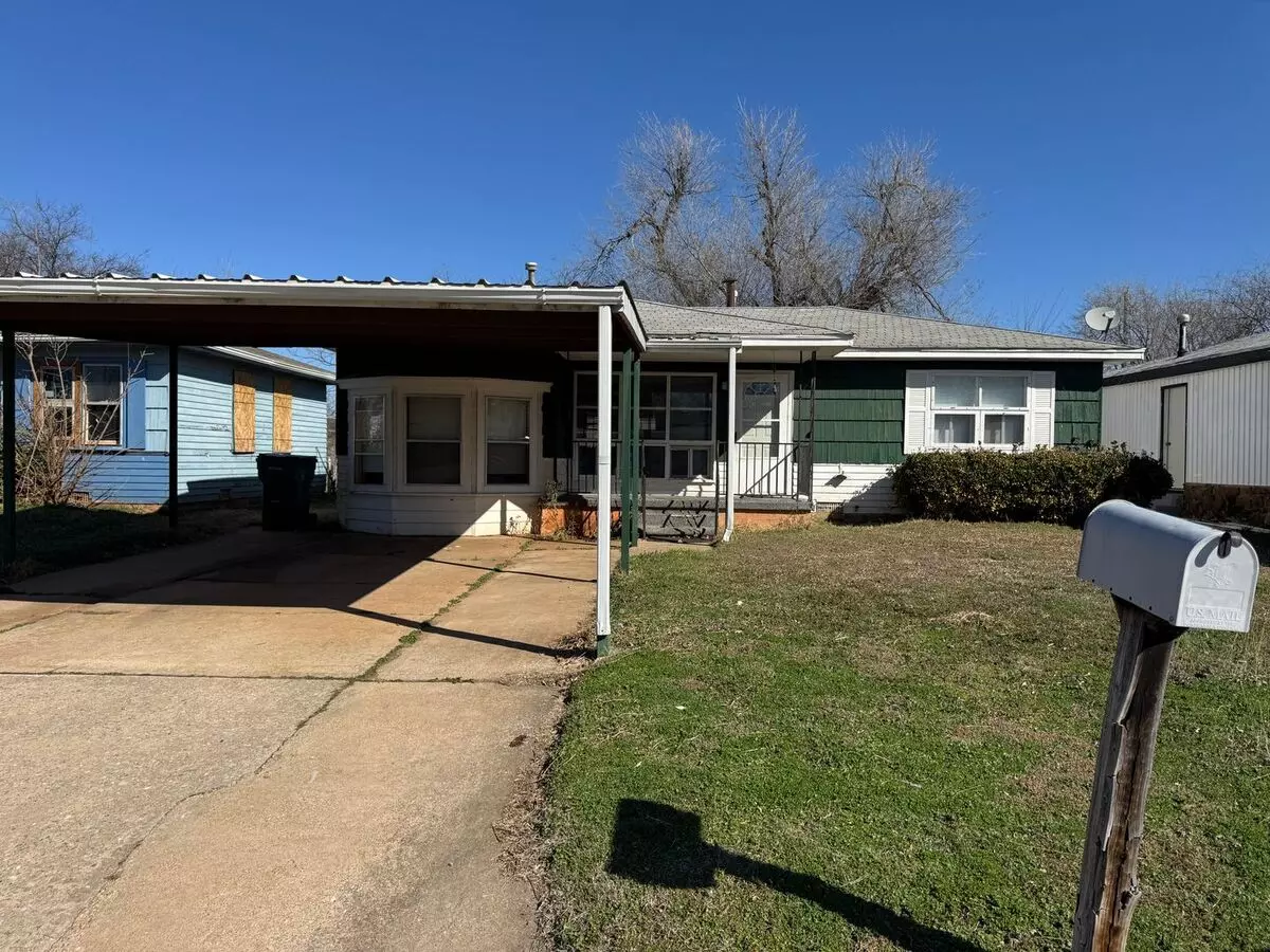 3 Beds, 2 Full Baths, Garage Is Converted, Nice Yard And A Carport! House for rent in Oklahoma City, OK