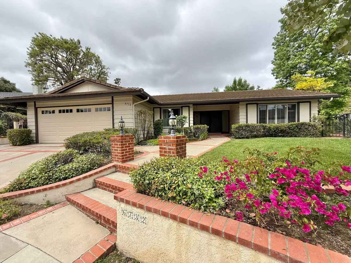 3 Bedroom Home (plus Office Space!!) In Del Cerro With Solar!! House for rent in San Diego, CA