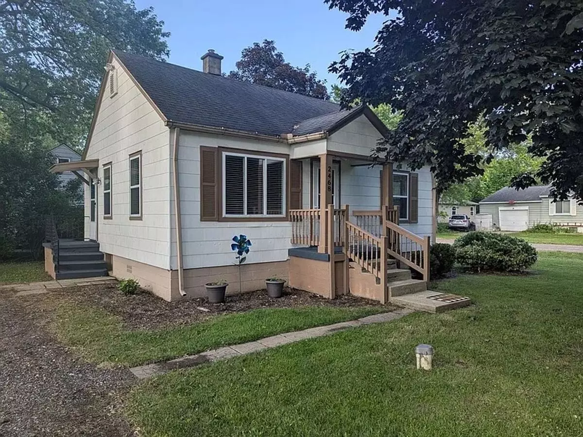 Well-maintained, Updated 2-bedroom Home On Double Lot. House for rent in Grand Blanc, MI