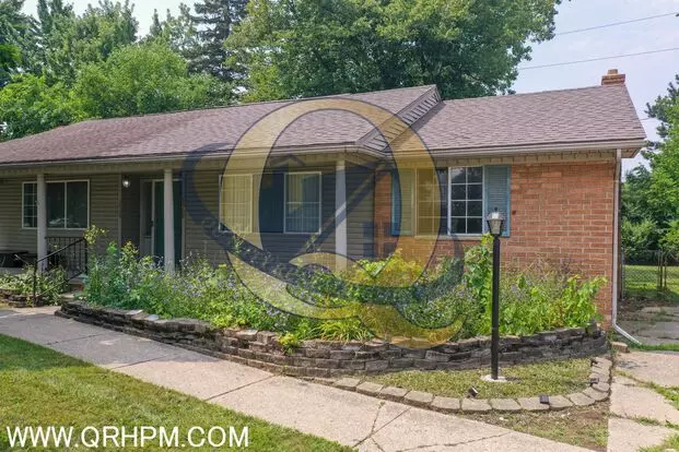 Available Now! Carmen Ainsworth Schools - Water Included Apartment for rent in Flint, MI