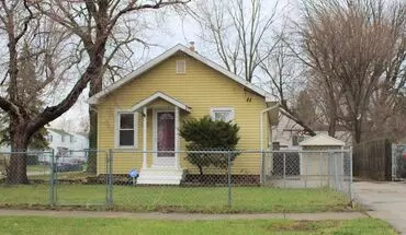 2 of 40 2066 N Averill House for rent in Flint, MI