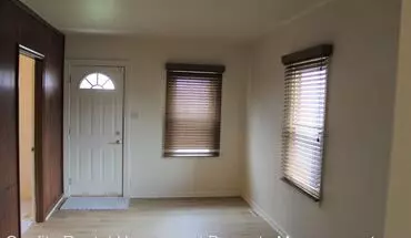 4 of 40 2066 N Averill House for rent in Flint, MI