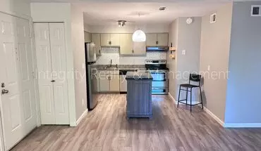 5 of 22 2 Bed/1 Bath, 725 Sqft - 2575 S Syracuse Way #m204 Denver, Co 80231 Apartment for rent in Denver, CO