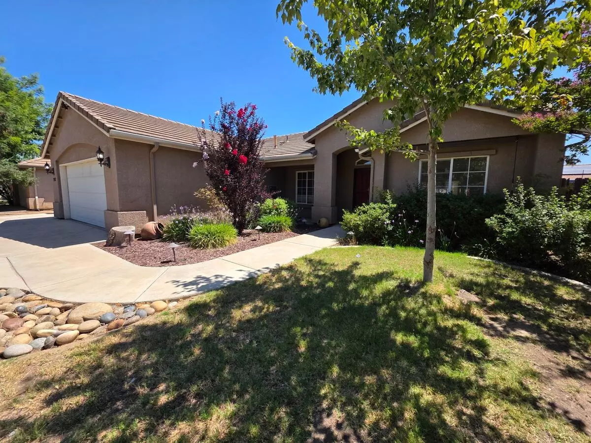 2 of 2 2502 N. Zachary House for rent in Visalia, CA