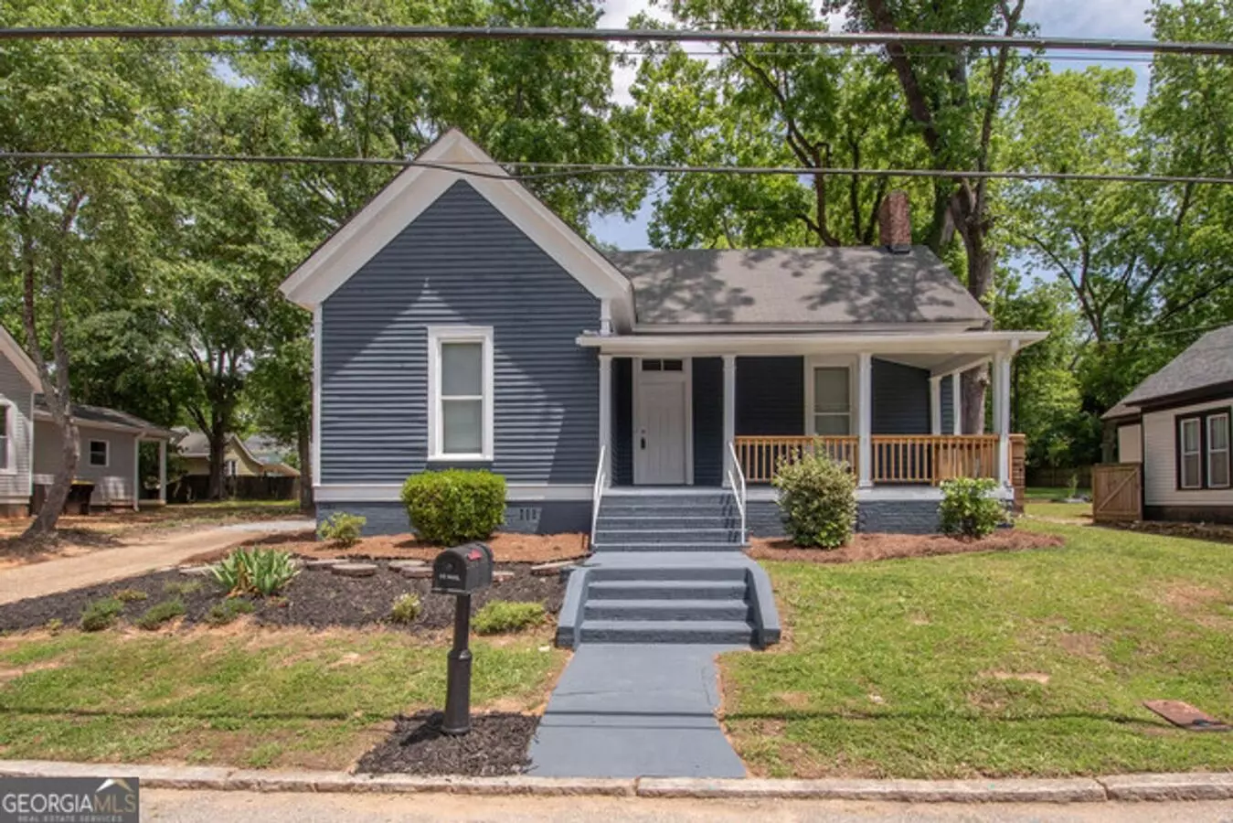 Will Not Last! Walk To The Square In Newnan, 3 Bed/1 Bath, Renovated, Huge Rooms, Hardwood Flooring, Lots Of Parking! House for rent in Newnan, GA