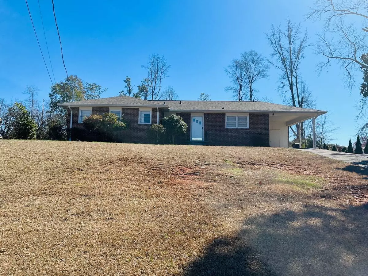 Charming 3 Bedroom, 2 Bath Home In Downtown Newnan! Must See! House for rent in Newnan, GA