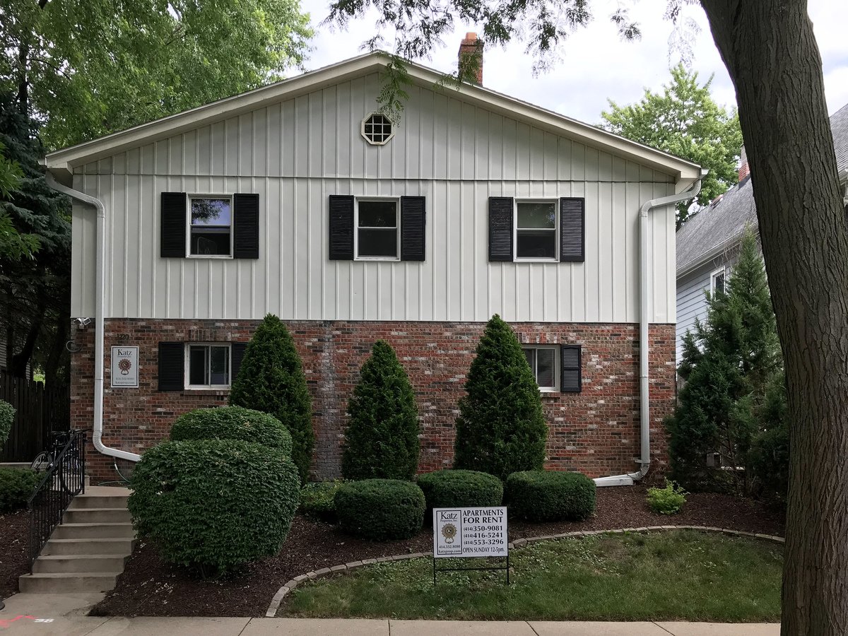 3220 N Bartlett Avenue Milwaukee, WI Apartment for Rent