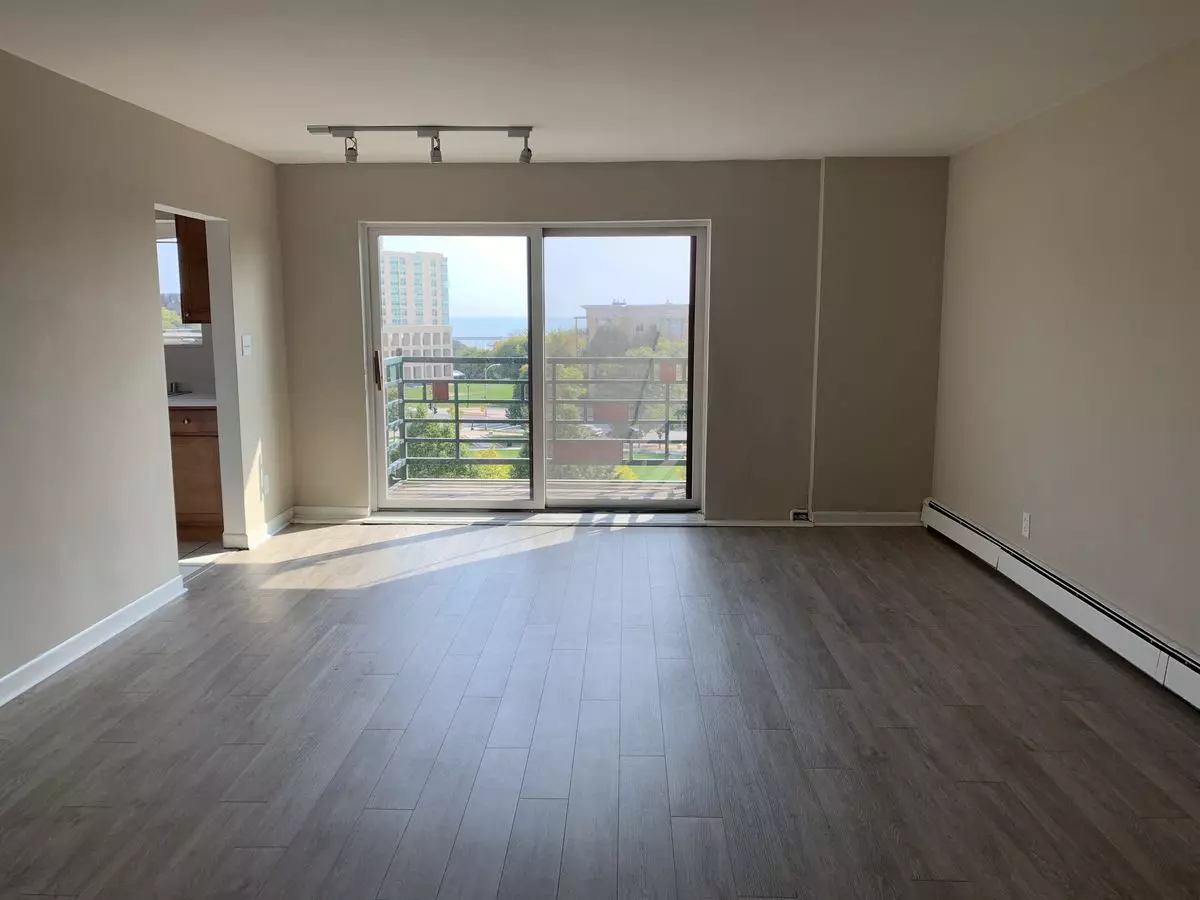 1321 N Franklin Place Apartment for rent in Milwaukee, WI